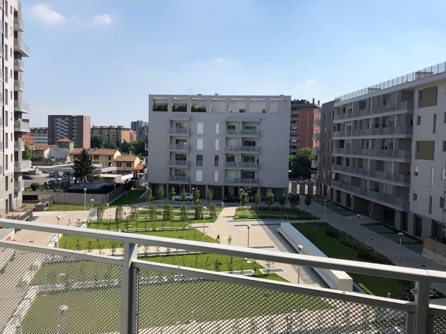 Luxury 3 Bedroom Apartment 100 Mq Next To Rho Fiera And San Siro Мілан Екстер'єр фото